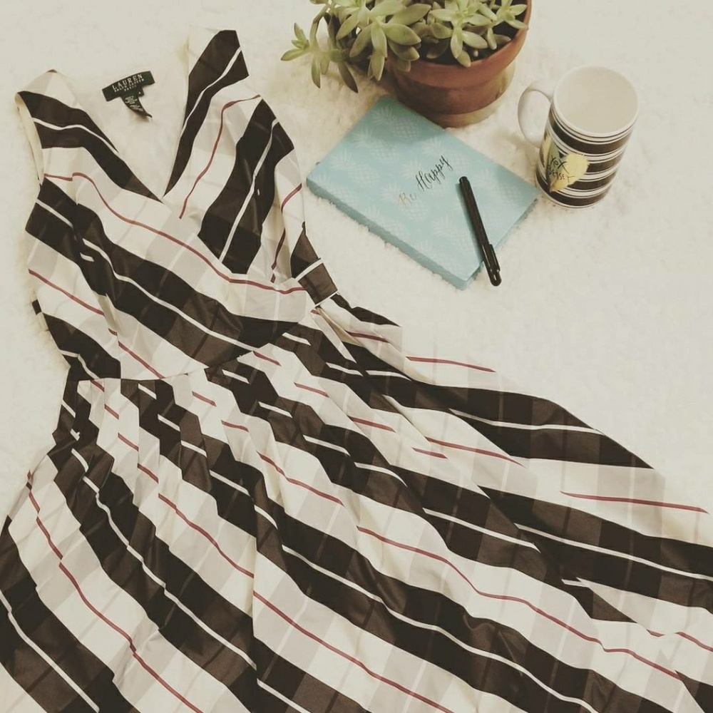 LAUREN RALPH LAUREN wrap around dress